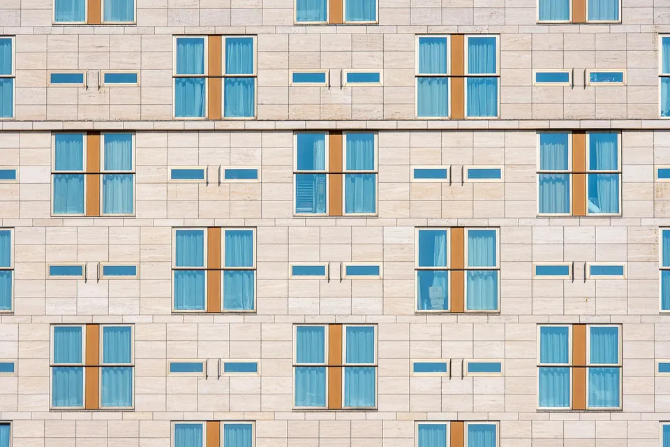 fasada hotel kamen