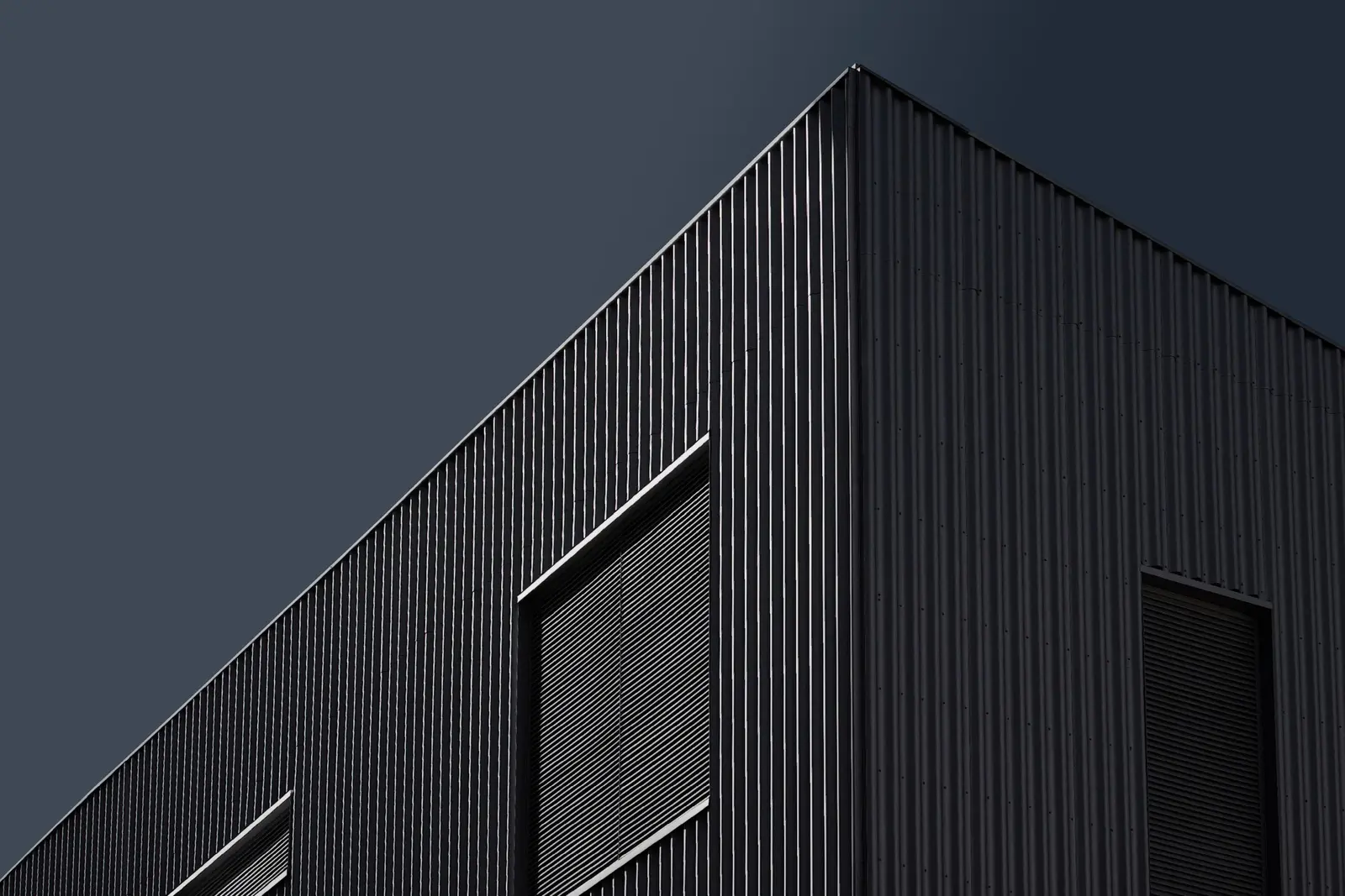 fasada tamna geometrija